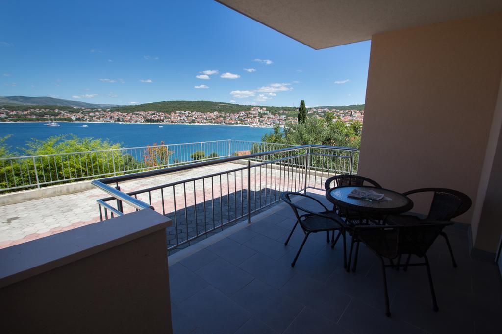 Apartments Kelic Trogir Room photo