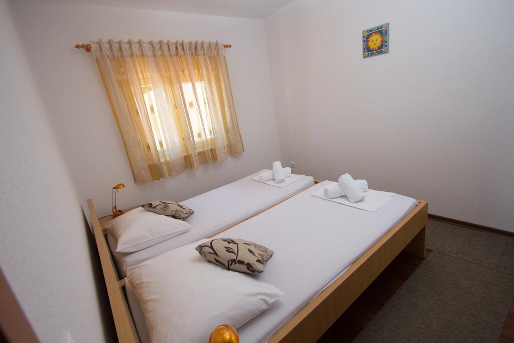 Apartments Kelic Trogir Room photo
