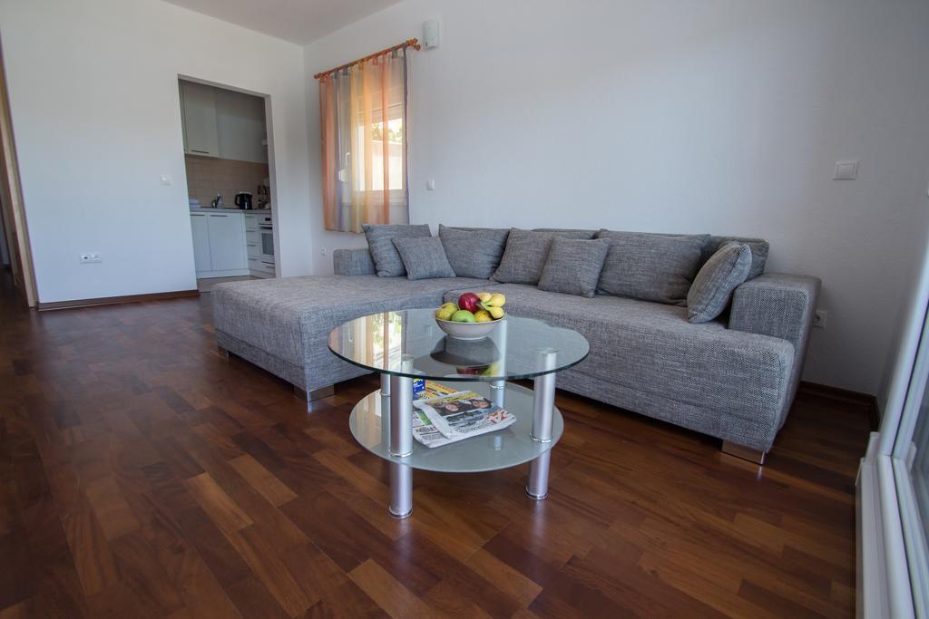 Apartments Kelic Trogir Room photo