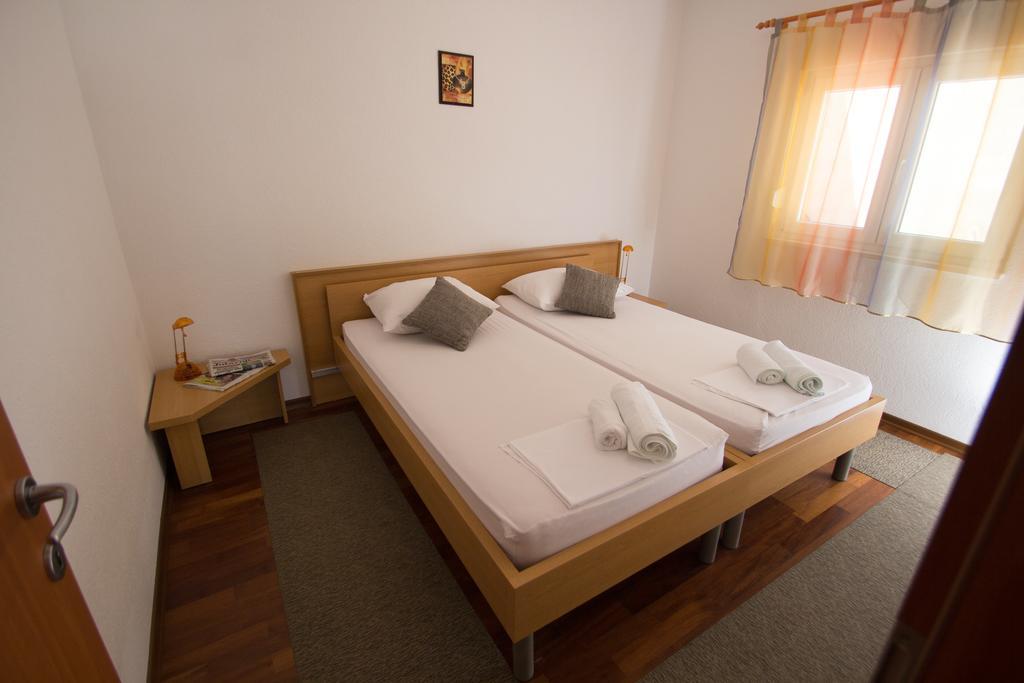 Apartments Kelic Trogir Room photo
